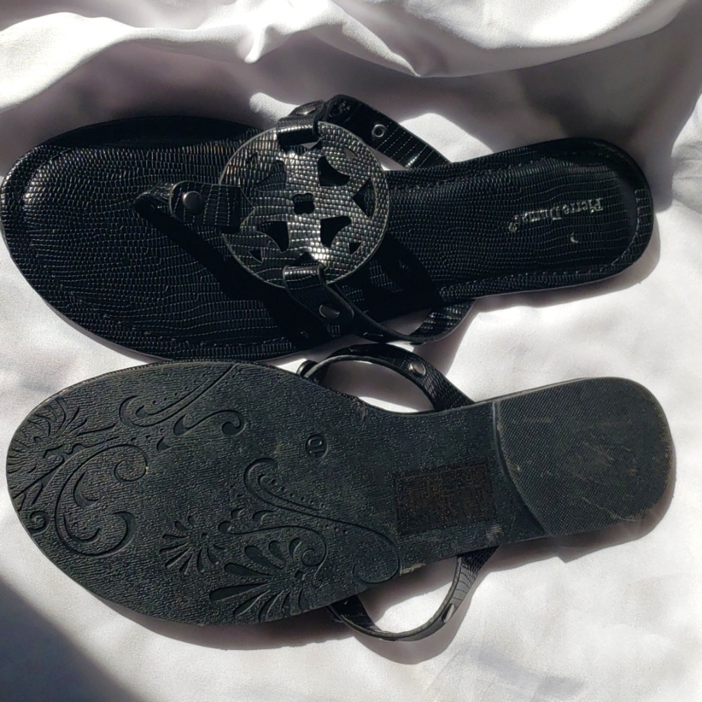 Pierre Dumas Women's Limit-20 Sandal Size:10M